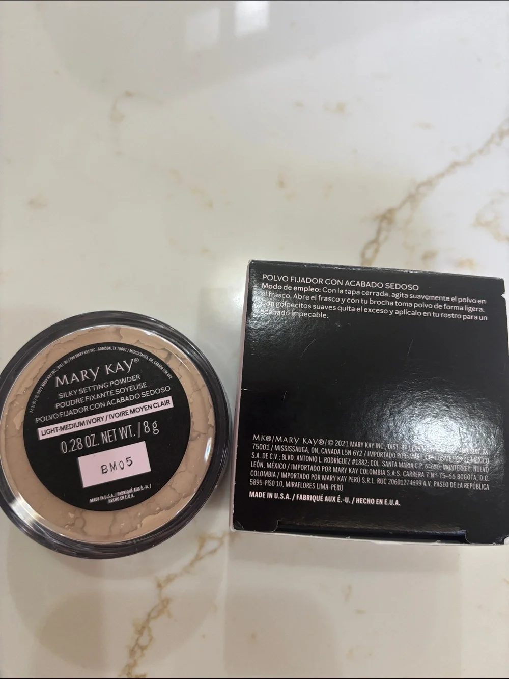 Mary Kay Compact NWT Light - Medium Ivory